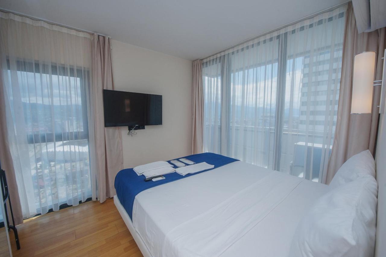 Orbi City Towers Batoumi Extérieur photo